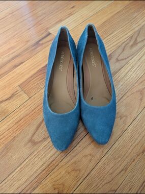Aerosoles Blue Pointed-Toe Herls
